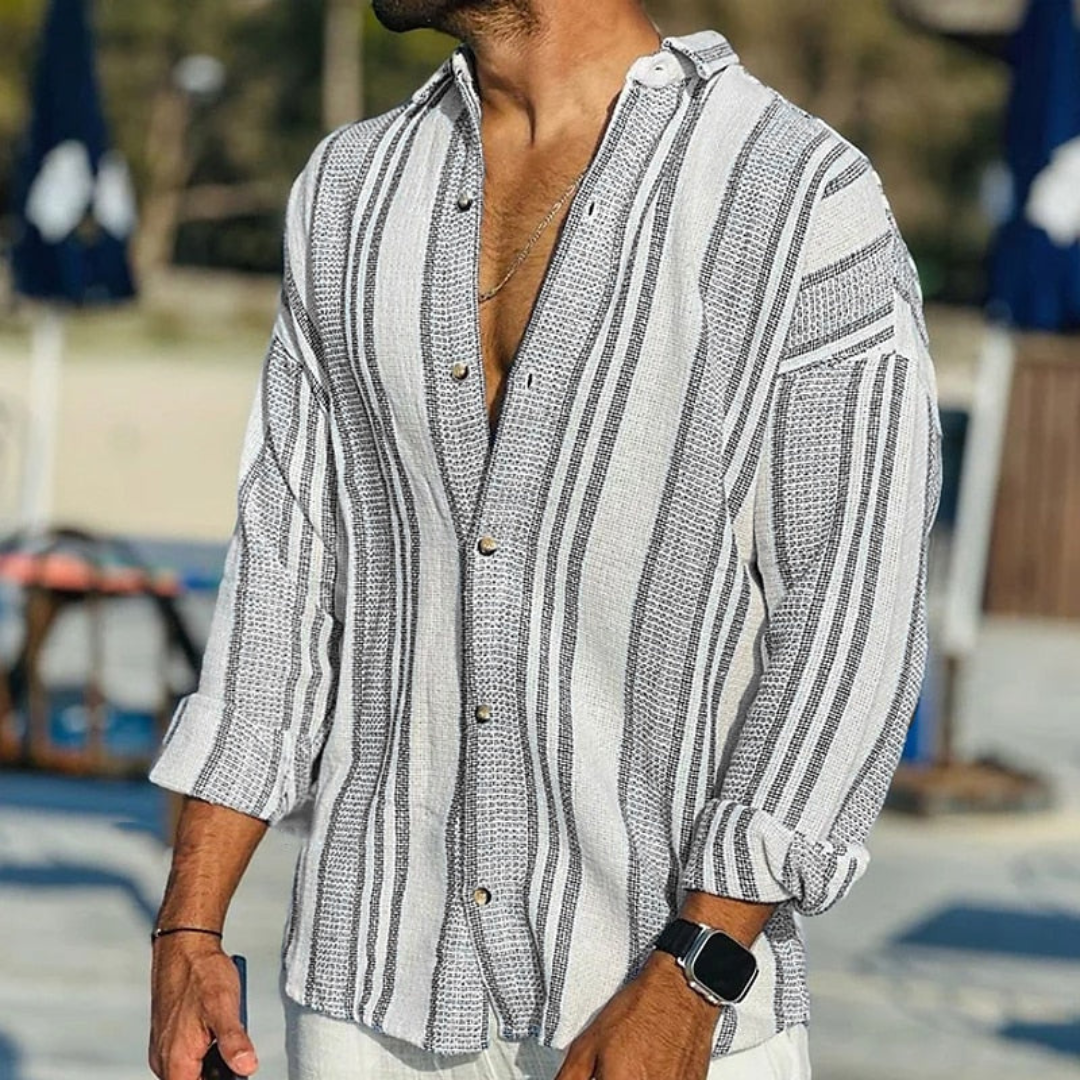 Elegante camicia Adrian da uomo con un motivo sgargiante che evoca una rinfrescante brezza marina