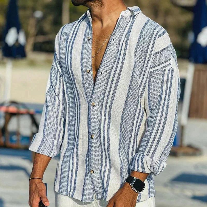 Elegante camicia Adrian da uomo con un motivo sgargiante che evoca una rinfrescante brezza marina