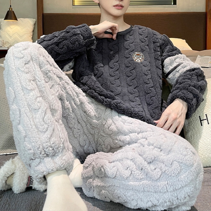 Elegante set da pigiama invernale da uomo per le serate fredde