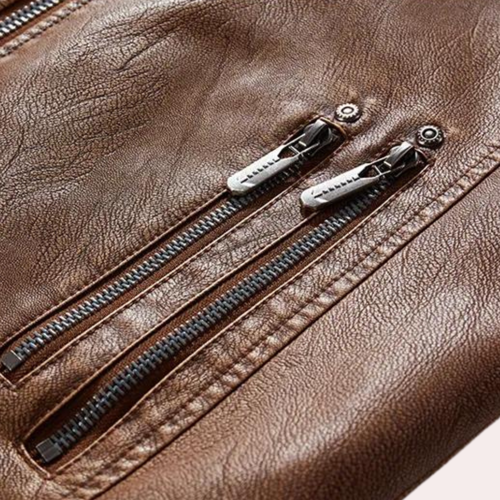 Giacca a vento da uomo della collezione ERNST: eleganza e comfort in un unico prodotto.