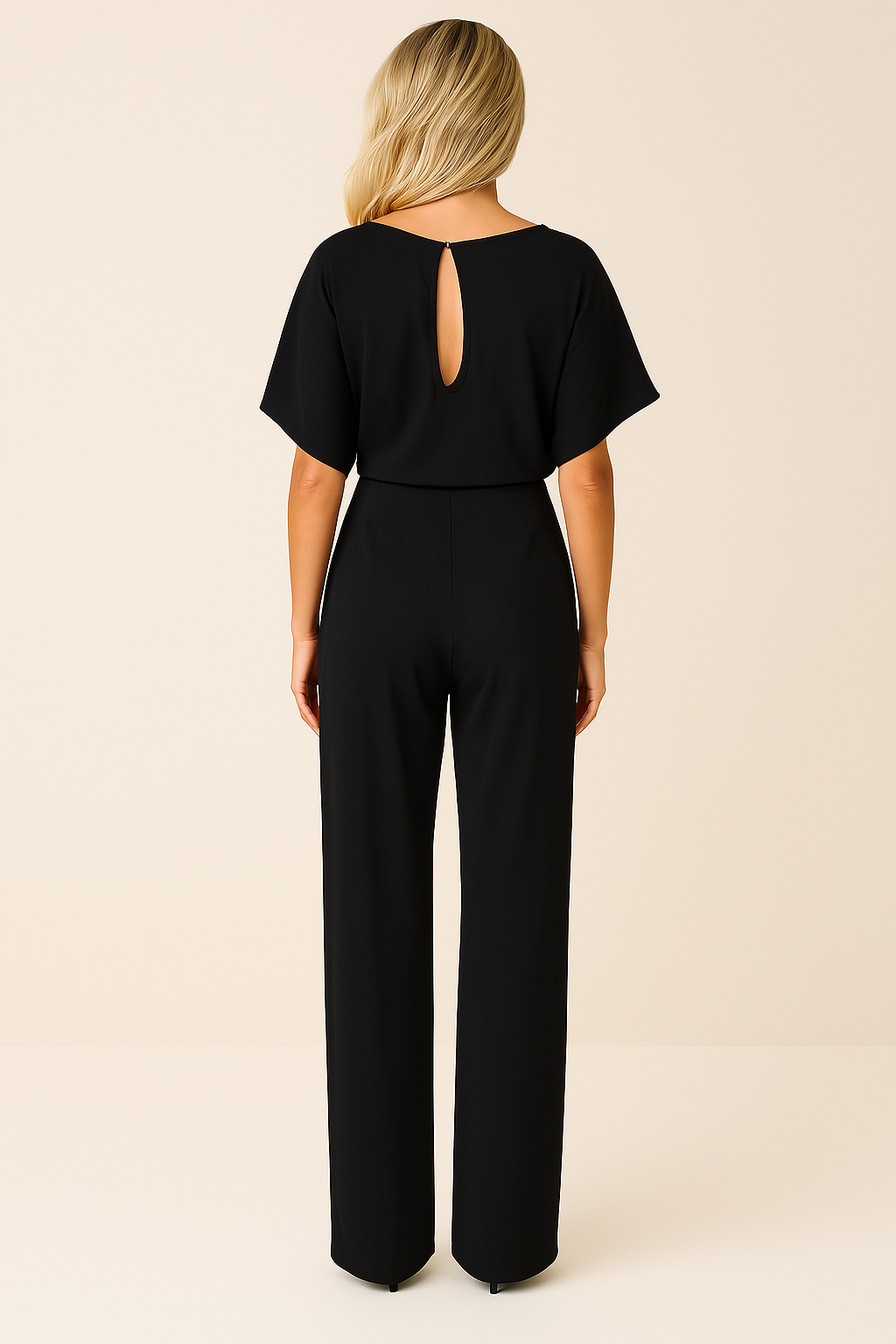 Sophia - Una tuta da donna elegante e versatile per ogni occasione
