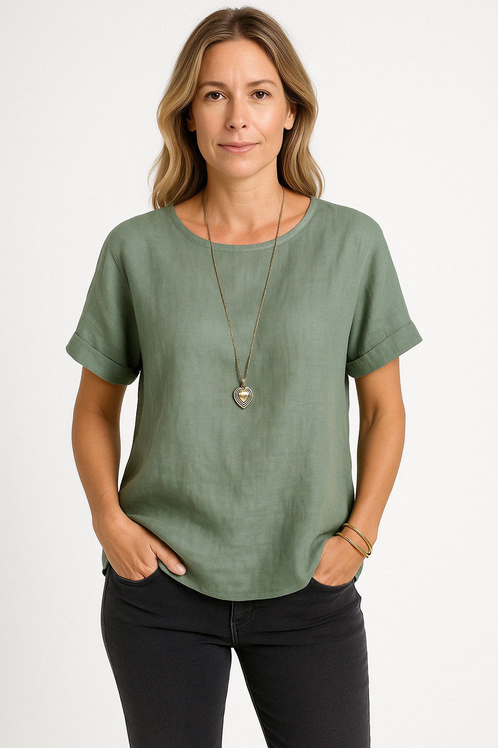 Elegante camicia da donna in lino melange con fondo svasato ed eleganti polsini a tutta lunghezza - ideale per le occasioni informali