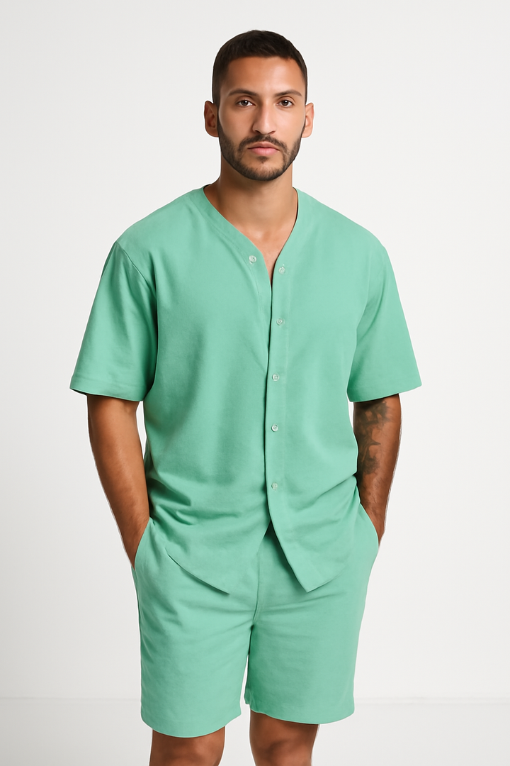 Completo maschile a due pezzi - Elegante camice a V con bottoni e comodi pantaloncini d'algodon traspiranti