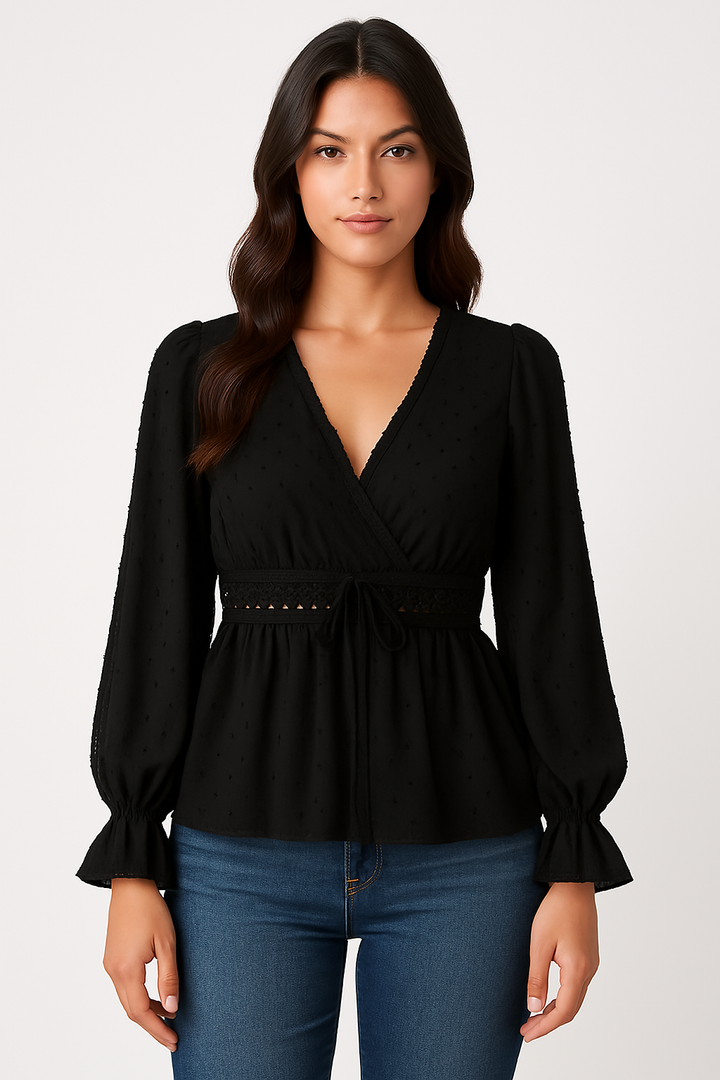 Camicette da donna alla moda con scollature a punta ed eleganti finiture senza colletto