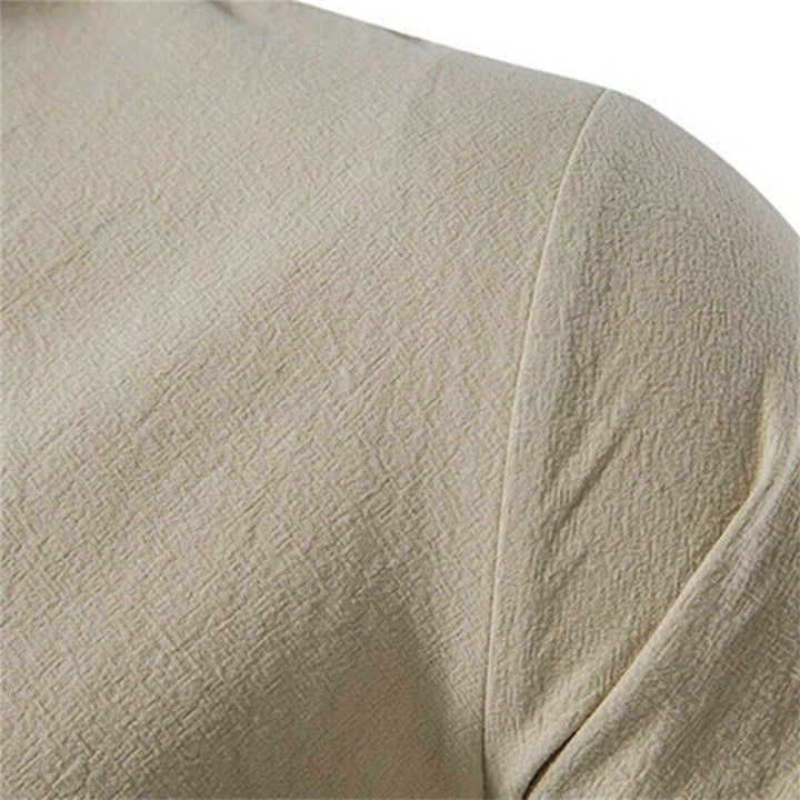 Camicia LASZLO con scollo a V - Un'opzione elegante e di classe per ogni occasione