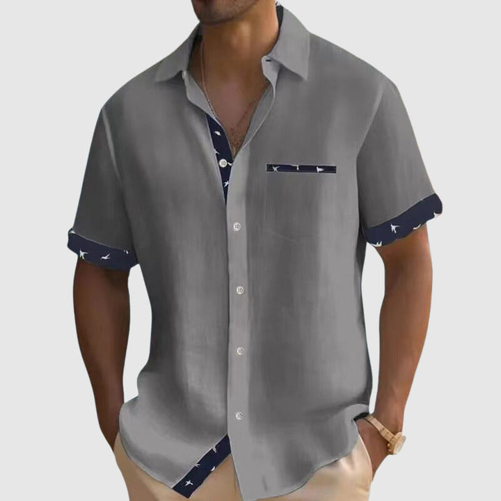 Elegante gilet da uomo con stampa a righe di tendenza, perfetto per le avventure in vacanza