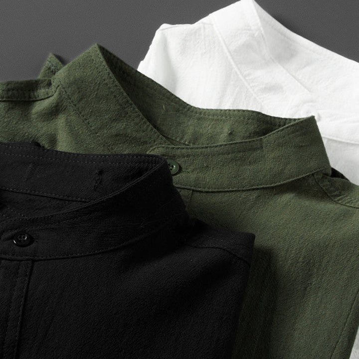 Camisa masculina con botones y cuello band - Manga larga con puño enrollable en tela transpirable y texturizada