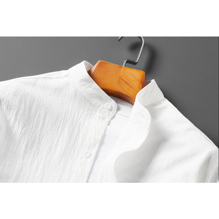Camisa masculina con botones y cuello band - Manga larga con puño enrollable en tela transpirable y texturizada