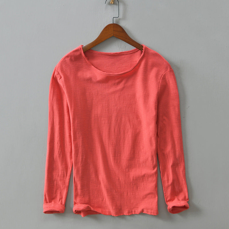 Camiseta da uomo lunga in 100% algodón con regolazione in altezza e collo rosso per un look casual e confortevole.