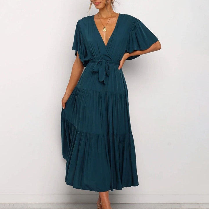 Elegante abito casual nero - la scelta perfetta per un look chic e rilassato
