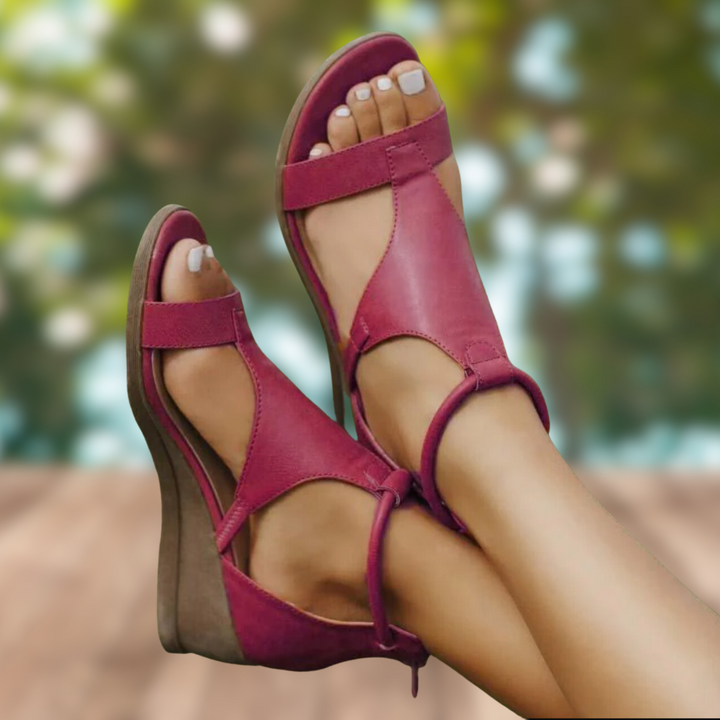 Eleganti sandali con plateau Elevate - Una combinazione di comfort ed eleganza
