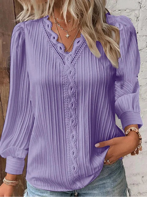 Elegante blusa da donna con scollo a V, collo lungo a buffo e sottili ruches