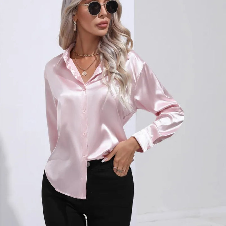 Elegante abito da donna a maniche lunghe dal taglio elegante