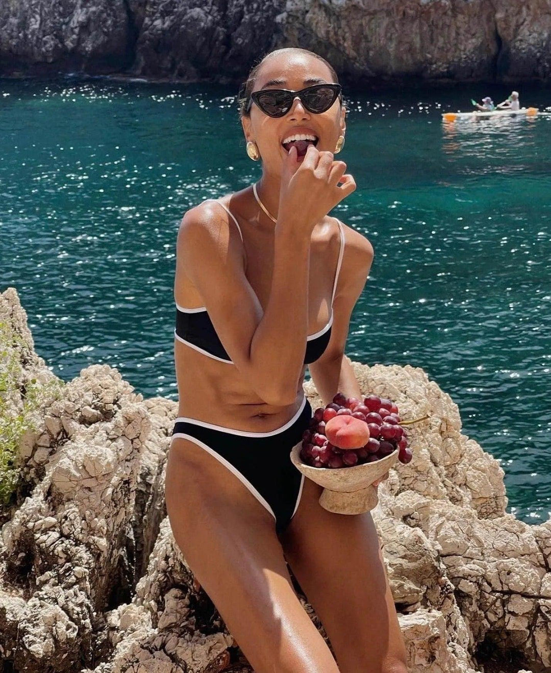 Elegante set di bikini da donna - costumi da bagno alla moda ed eleganti per un look da urlo in spiaggia