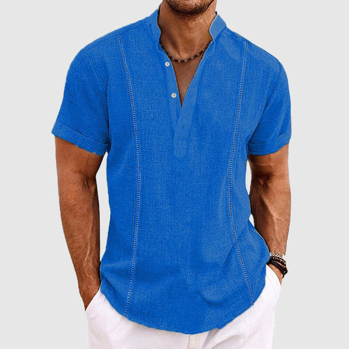 Camicia da uomo elegante a maniche corte, vestibilità ampia e tessuto arioso con elegante chiusura a bottoni