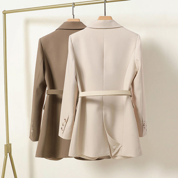 Giacca lunga elegante da donna con cintura - LISA per un look elegante