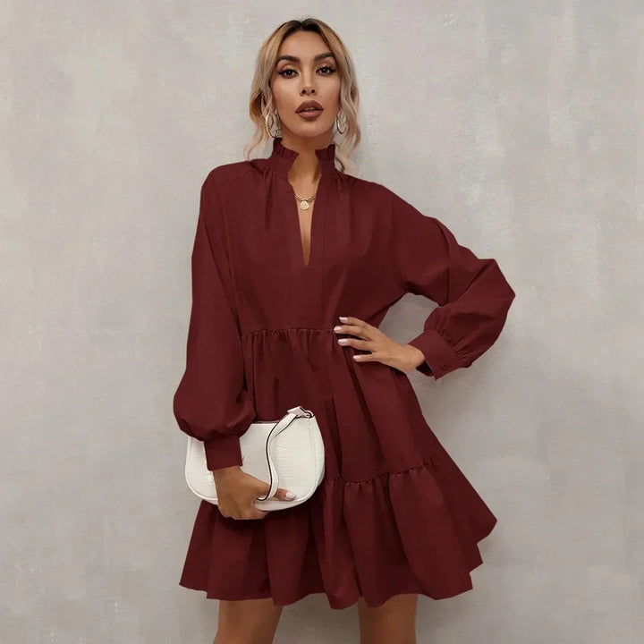 Elegante gilet da donna dalla linea ad A con vistose pieghe, lunghezza regolabile ed elegante scollatura a V, con maniche lunghe aderenti - leggero e sofisticato
