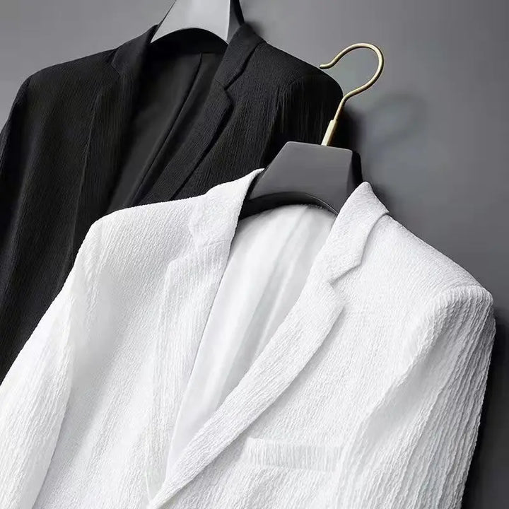 Giacca e pantaloni da uomo alla moda: un set elegante per ogni occasione