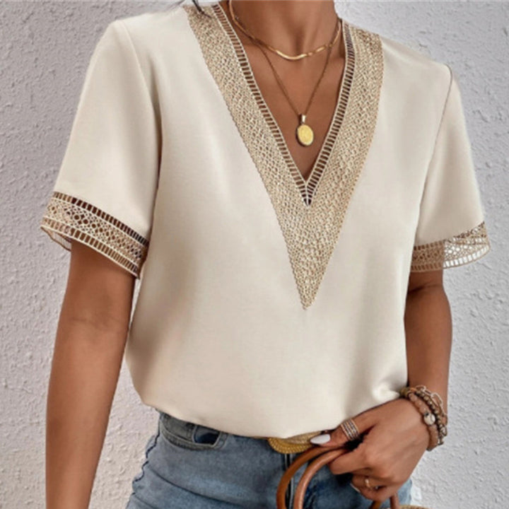 Molly - T-shirt Slim Fit da donna elegante e raffinata con pizzo delicato e affascinante scollatura a cuore