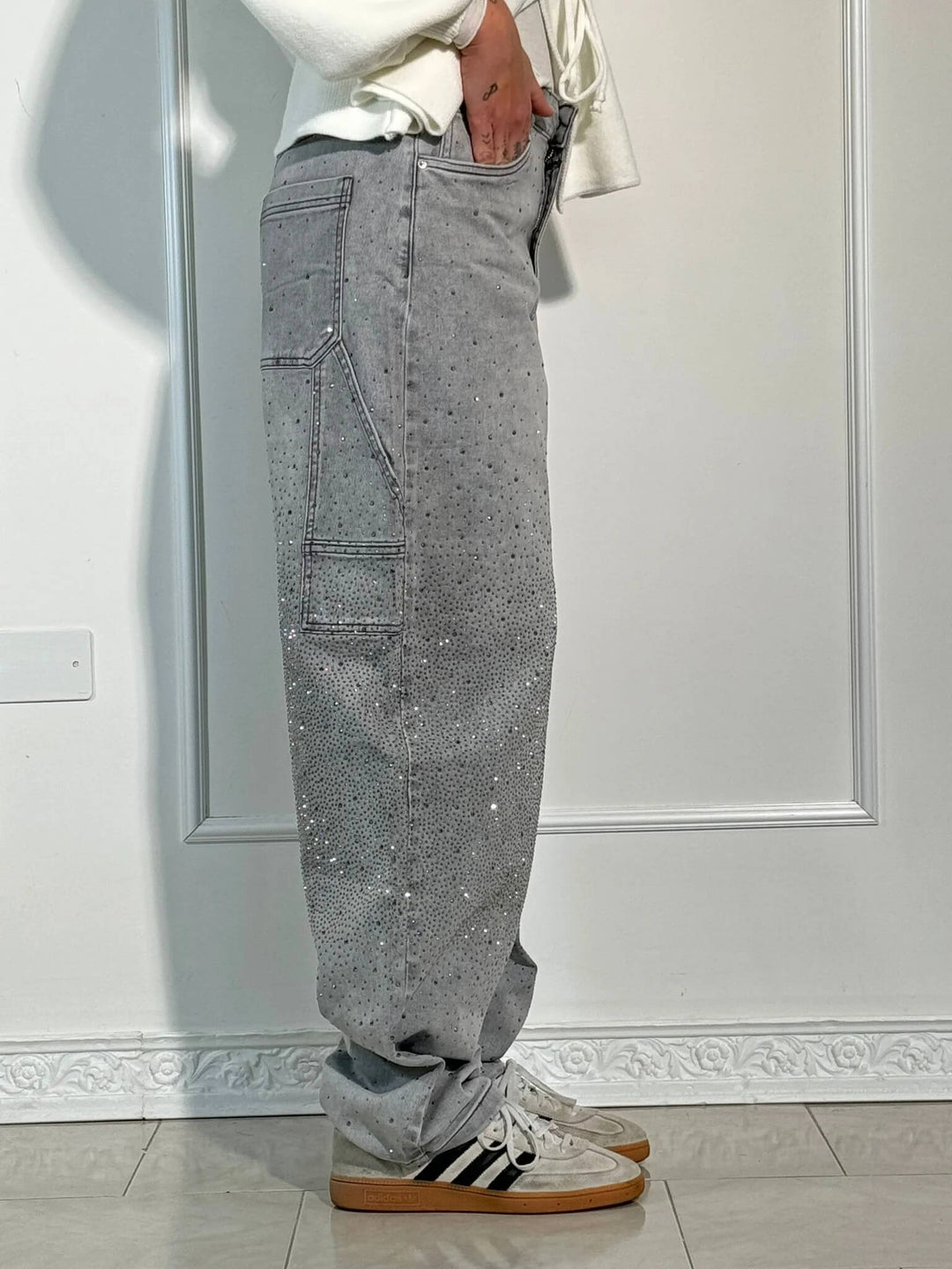 Jeans eleganti da donna a gamba larga con dettagli screziati - stile comodo e alla moda