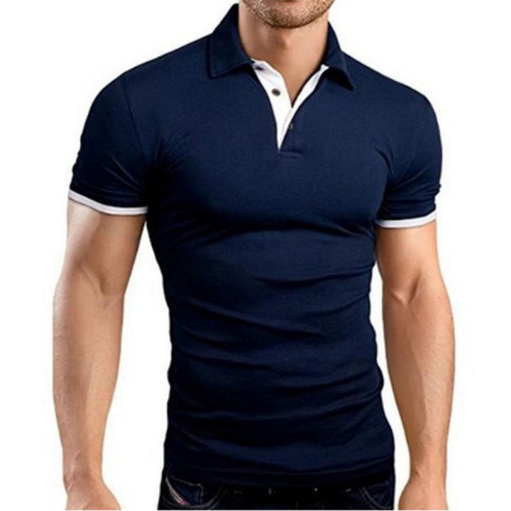 Rinfrescate il vostro stile con la polo chic di JAXX per un look unico.