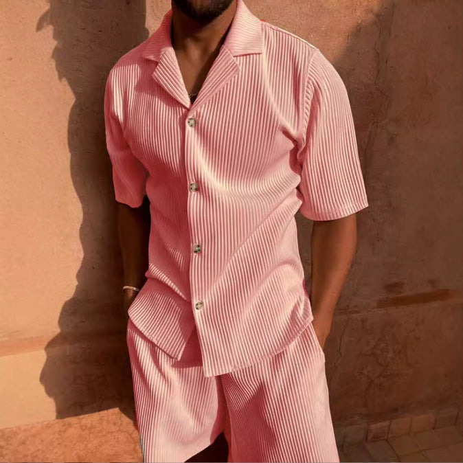 Set completo per uomo - elegante camicia button-down in velluto e comodi pantaloncini in tessuto piacevole