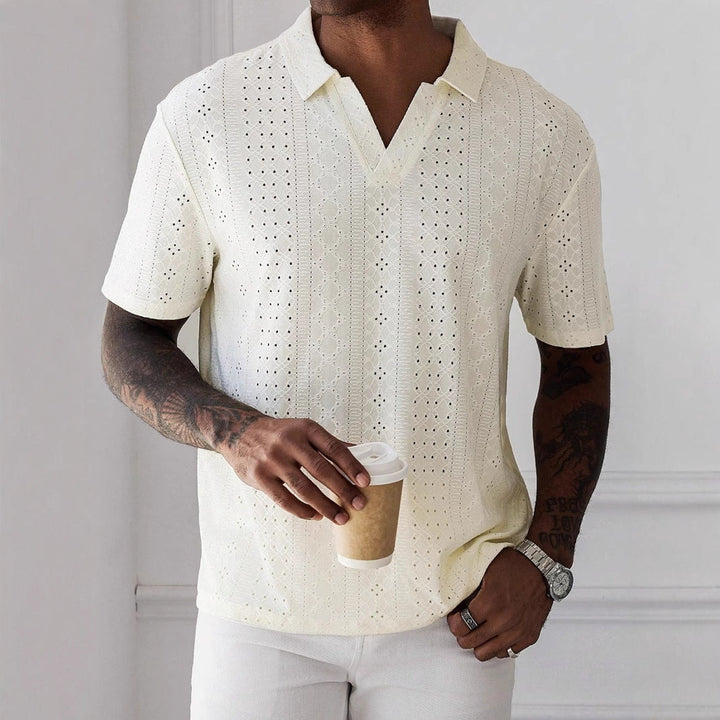 Elegante T-shirt da uomo in maglia con pizzo jacquard - vestibilità rilassata, maniche corte e scollatura a punta - traspirante e confortevole.