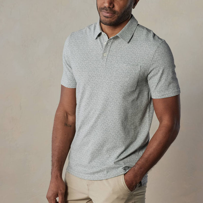 Elegante polo da uomo in cotone Coupe Classique con maniche corte e pratico taschino sul petto
