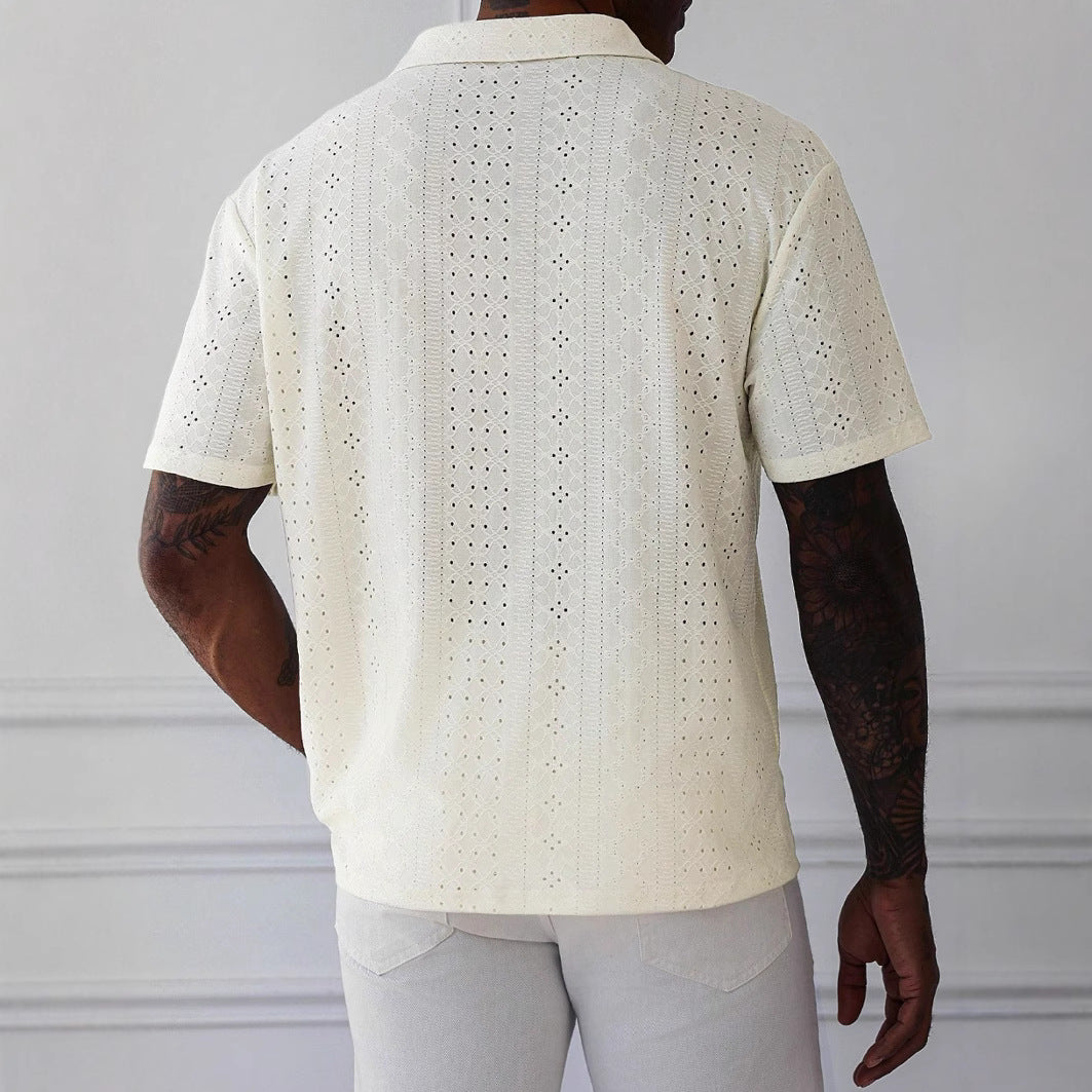 Elegante T-shirt da uomo in maglia con pizzo jacquard - vestibilità rilassata, maniche corte e scollatura a punta - traspirante e confortevole.