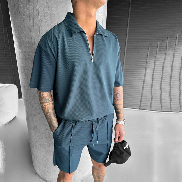 Completo di polo e pantaloni corti per uomo - Massimo comfort ed eleganza - Cappuccio con crema e cintura con cordone - Algodón trasparente per i tuoi giorni di attività
