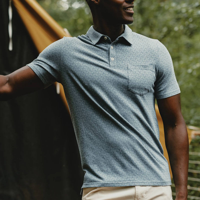 Elegante polo da uomo in cotone Coupe Classique con maniche corte e pratico taschino sul petto