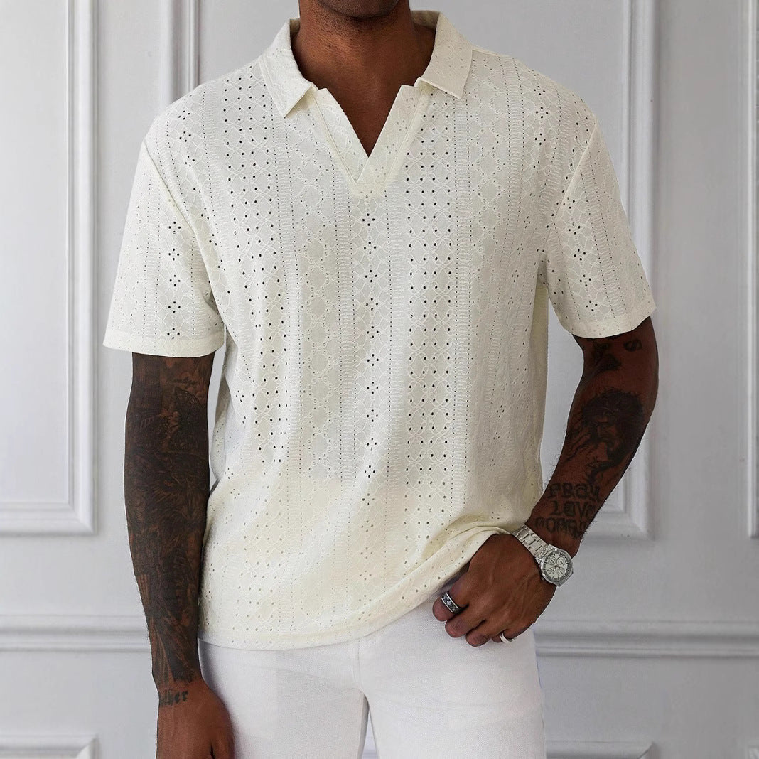 Elegante T-shirt da uomo in maglia con pizzo jacquard - vestibilità rilassata, maniche corte e scollatura a punta - traspirante e confortevole.