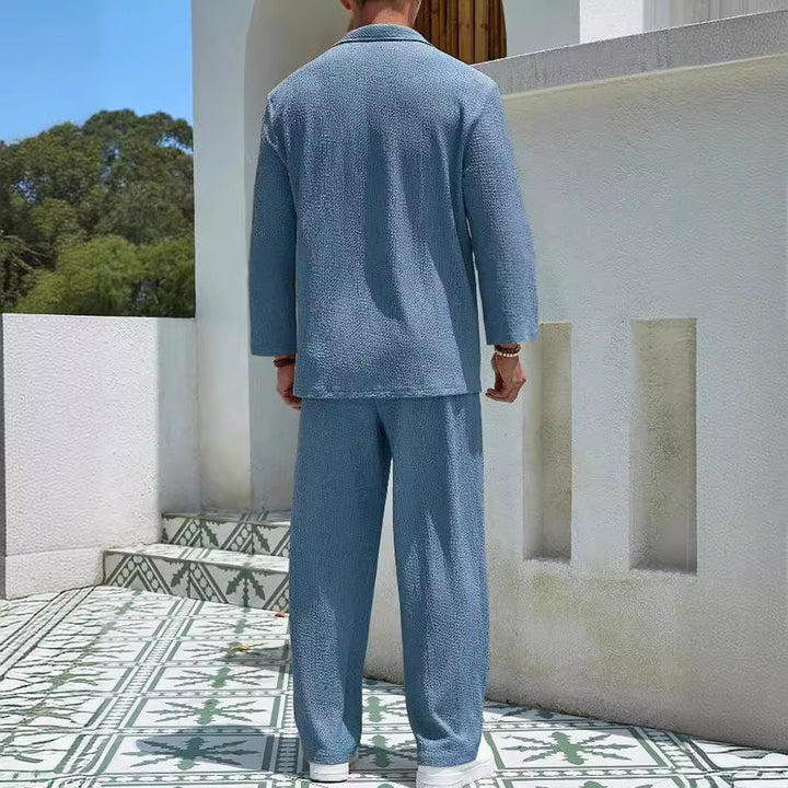 Confortevole set da uomo - elegante camicia a maniche lunghe e morbidi pantaloni in materiale pregiato
