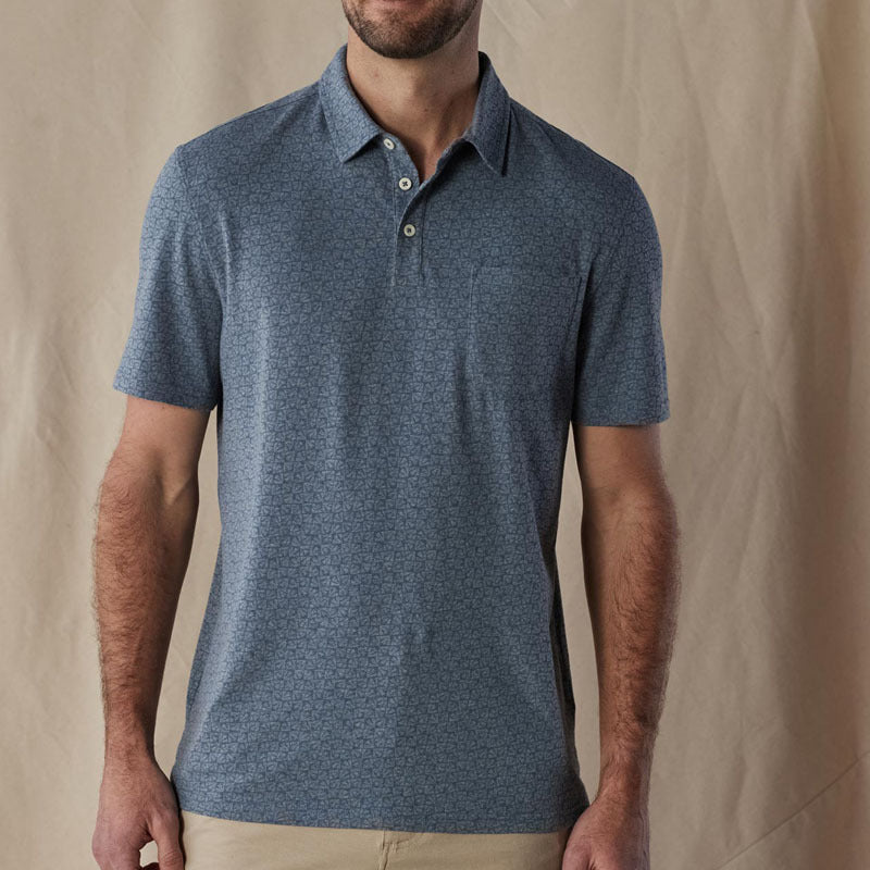 Elegante polo da uomo in cotone Coupe Classique con maniche corte e pratico taschino sul petto