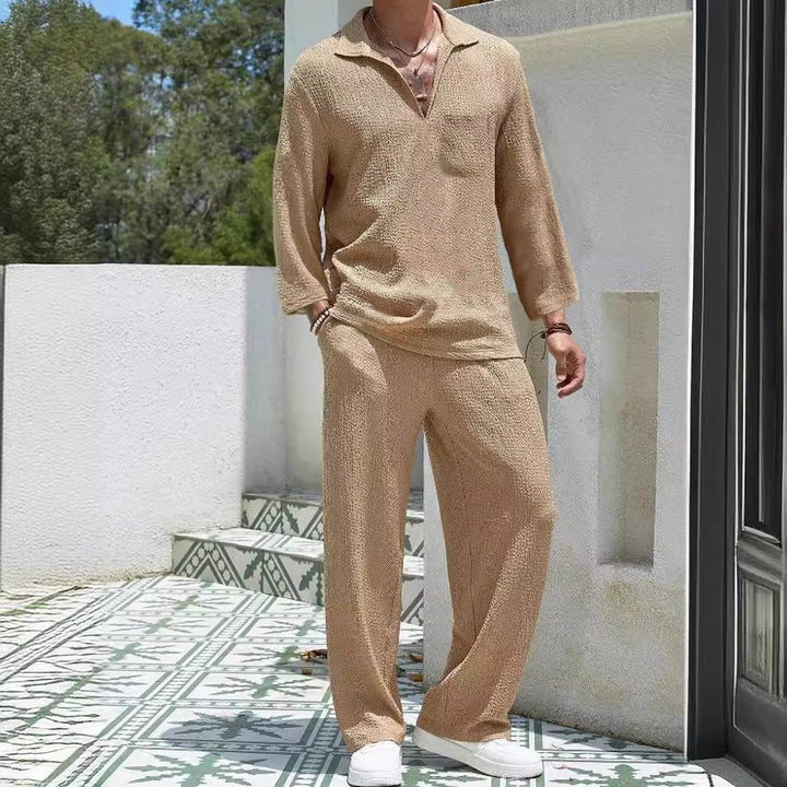 Confortevole set da uomo - elegante camicia a maniche lunghe e morbidi pantaloni in materiale pregiato