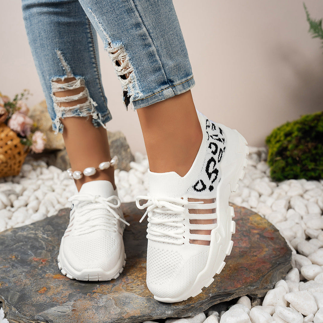 Sneakers sportive da donna con tomaia Flyknit, basi, suola a onda e motivo animale alla moda