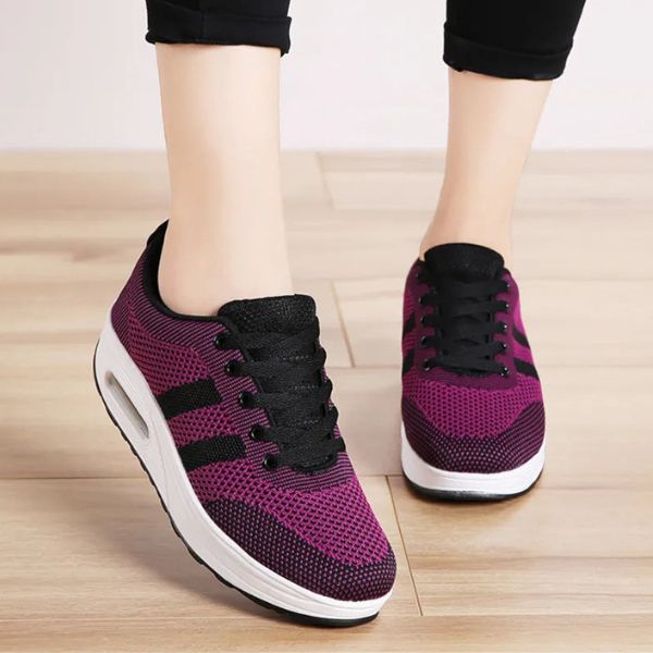Scarpa sportiva da donna con ottima traspirabilità, tomaia confortevole e regolazione anteriore
