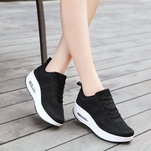 Scarpa sportiva da donna con ottima traspirabilità, tomaia confortevole e regolazione anteriore