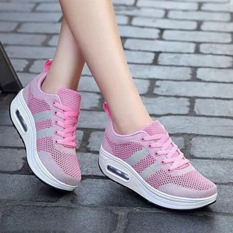 Scarpa sportiva da donna con ottima traspirabilità, tomaia confortevole e regolazione anteriore