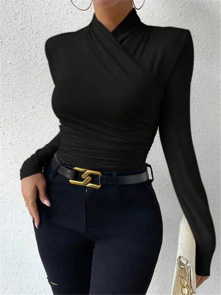 Top elegante da donna con scollo a punta e maniche lunghe - vestibilità slim elegante e aderente