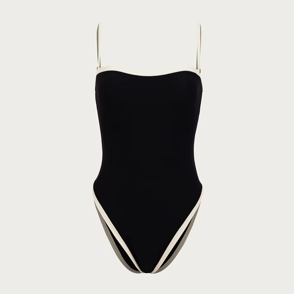 Bikini a fascia alla moda - abbigliamento da spiaggia elegante e unico