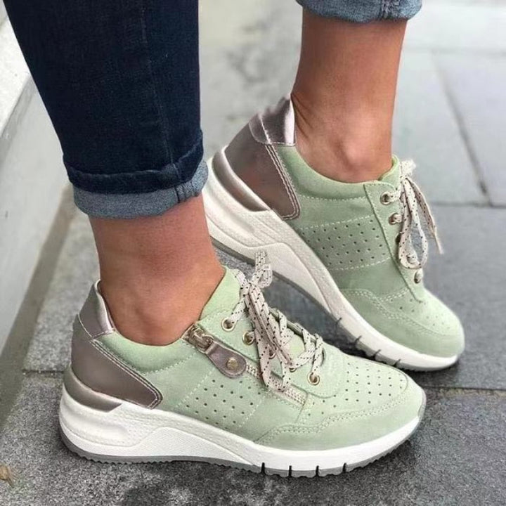 Scarpe da ginnastica eleganti e traspiranti per le donne