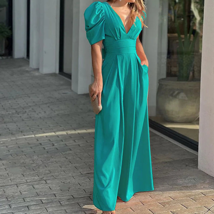 Elegante tuta in chiffon con un grazioso fiocco