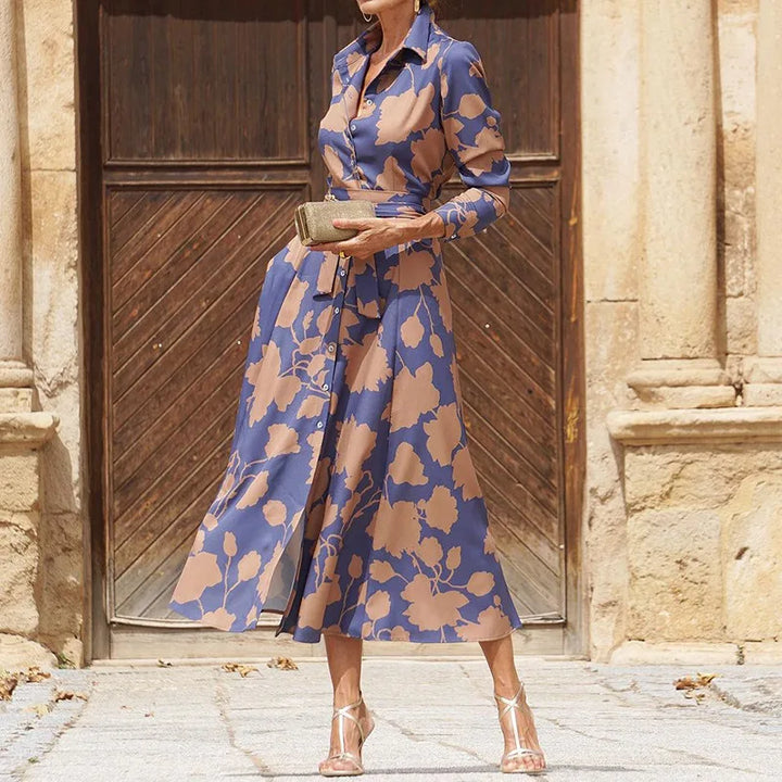 Elegante abito camicia da donna con maniche lunghe, grazioso motivo floreale e cintura regolabile in vita