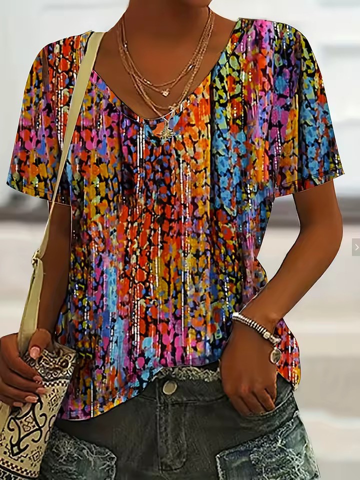 T-shirt retrò da donna con elegante scollatura a punta