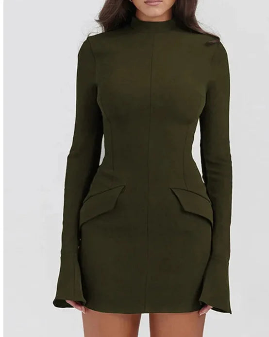 Robe Mini Fitted Élégante et Confortable pour Femmes - Col Haut Sophistiqué - Longues Manches - Détails Structurés aux Hanches