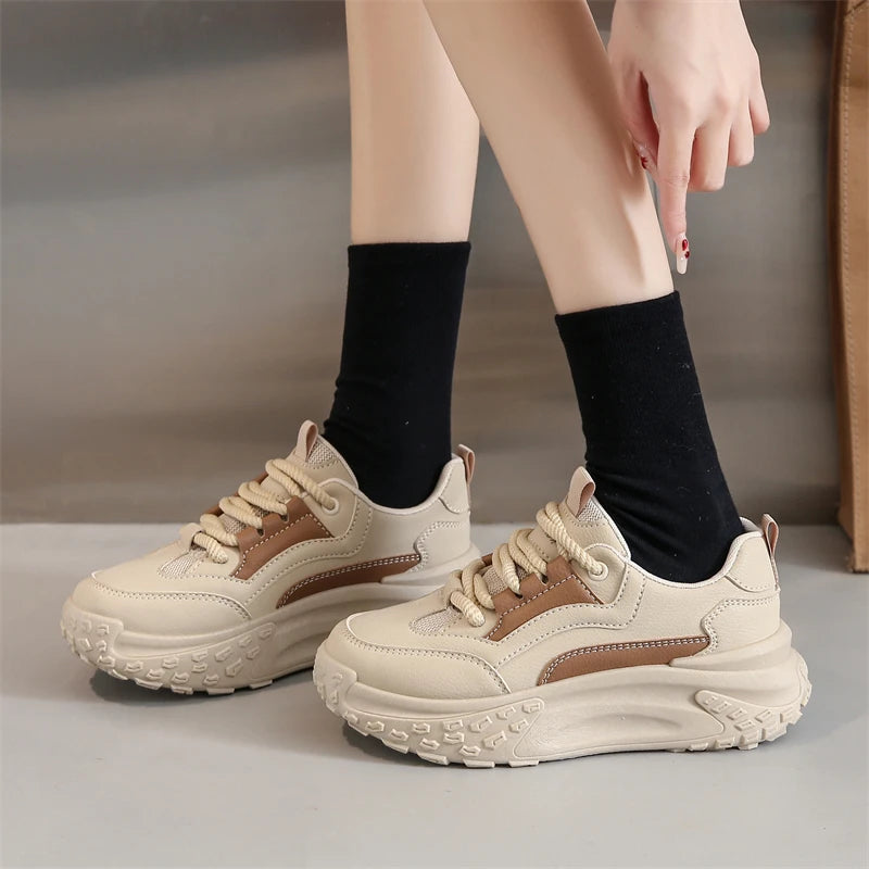 Comode scarpe da ginnastica da donna con suola resistente di Solado Grosso - ideali per l'uso quotidiano