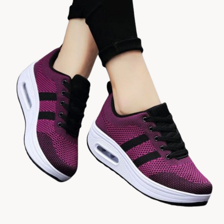 Scarpa sportiva da donna con ottima traspirabilità, tomaia confortevole e regolazione anteriore
