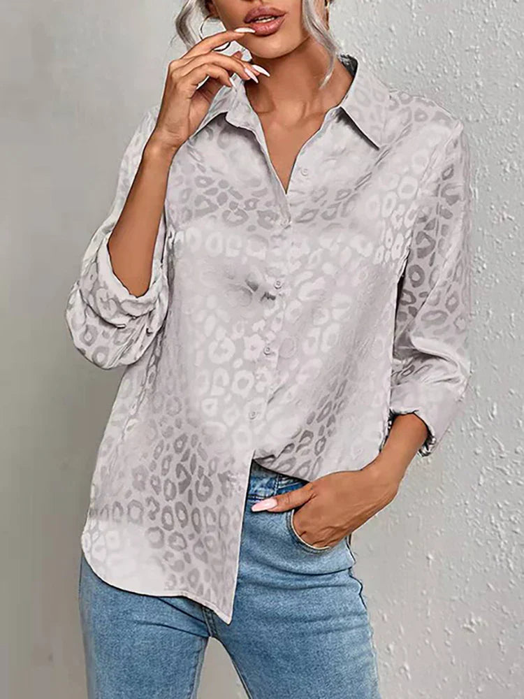 Elegante blusa da donna in jacquard con motivo pantera di tendenza