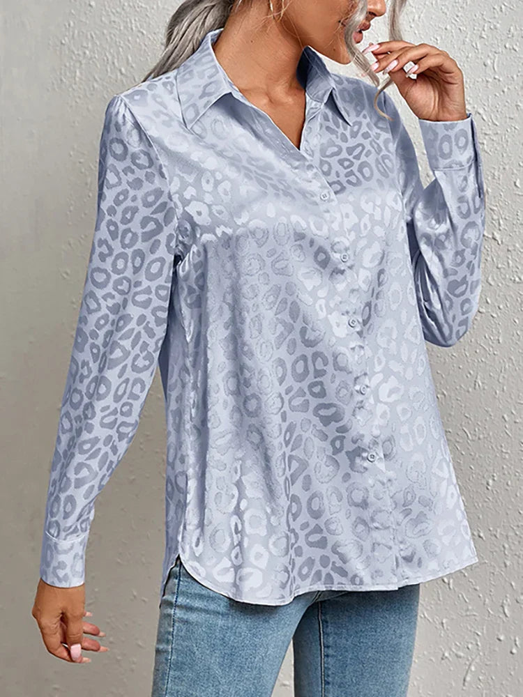 Elegante blusa da donna in jacquard con motivo pantera di tendenza